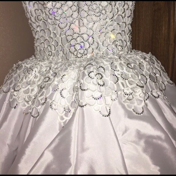 Wedding dress with receipt attached - Picture 6 of 8